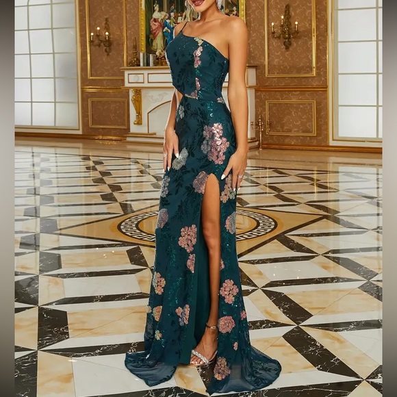 Luxe cutout side party formal prom evening dress - Picture 2 of 5